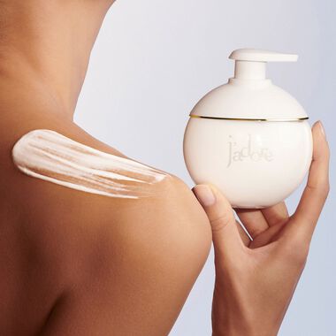 faces j adore les adorables body milk
