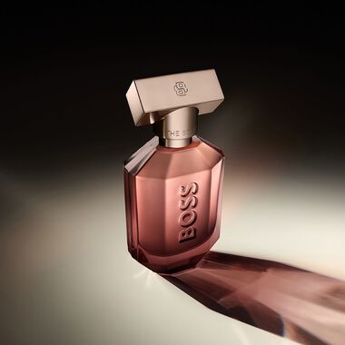 faces the scent