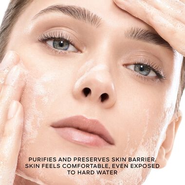 faces أباي رويال كلينزينغ كير إن موس