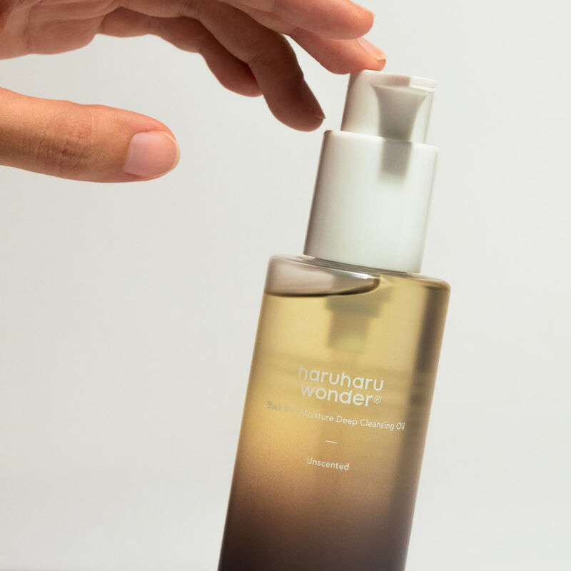 haruharu wonder black rice moisture deep cleansing oil