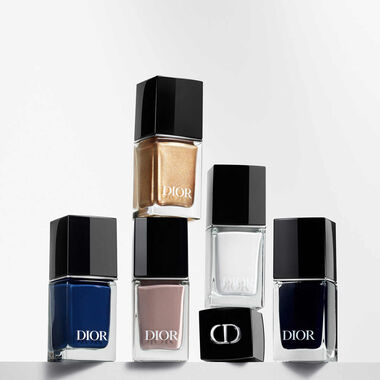 faces dior vernis nail polish with gel effect and couture color