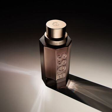 faces the scent