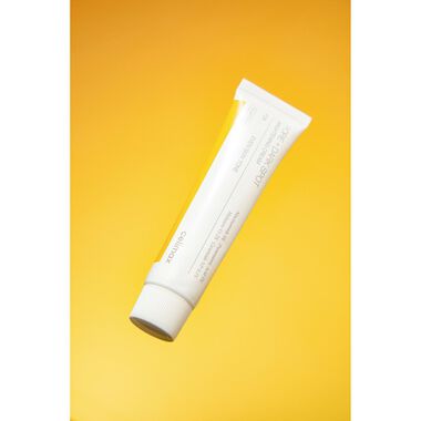 faces pore dark spot brightening