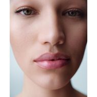 faces the lip treatment