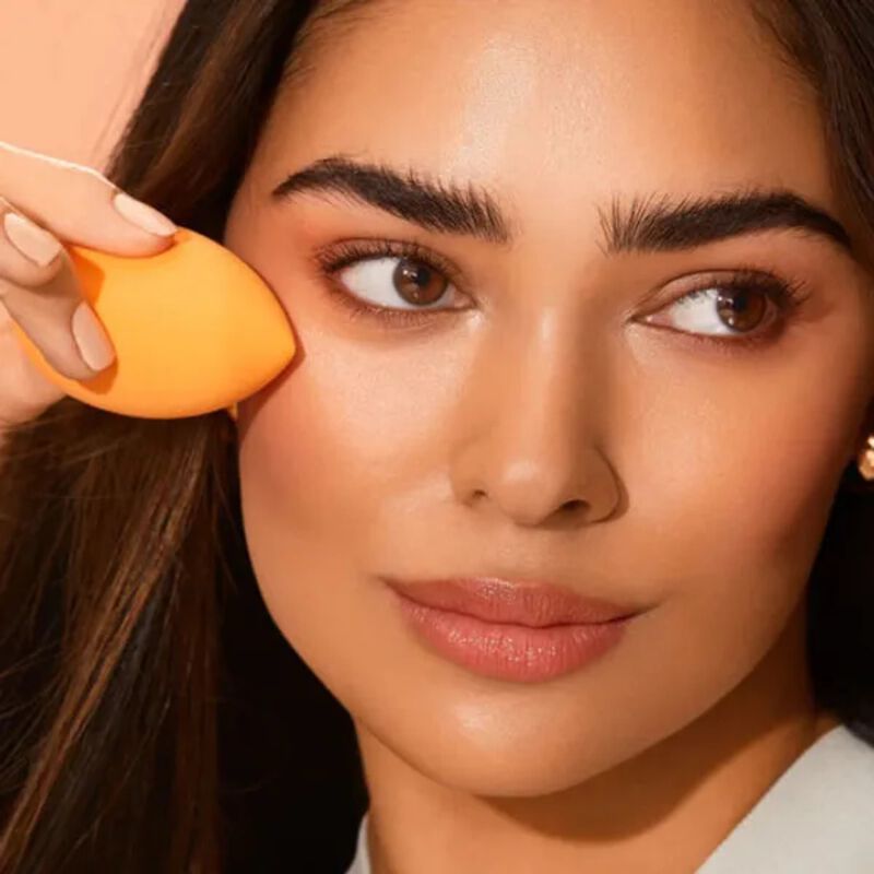 real techniques sponge + proglow radiance complexion kit