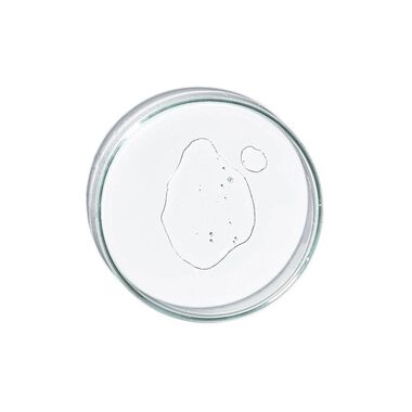 The Niacinamide 15 faces the niacinamide 15