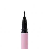 faces eyeliner